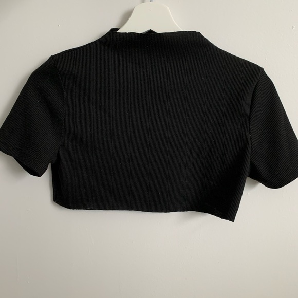 Crop top - Picture 3 of 4